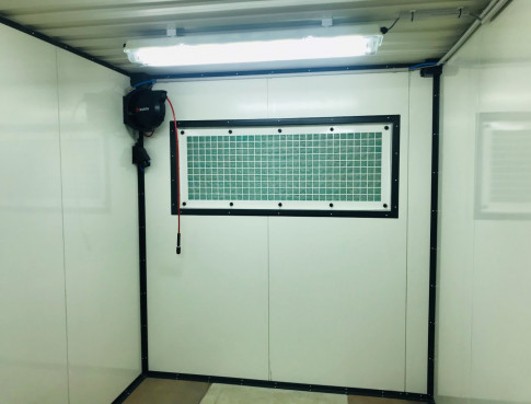 Container peinture liquide dans la region Bretagne