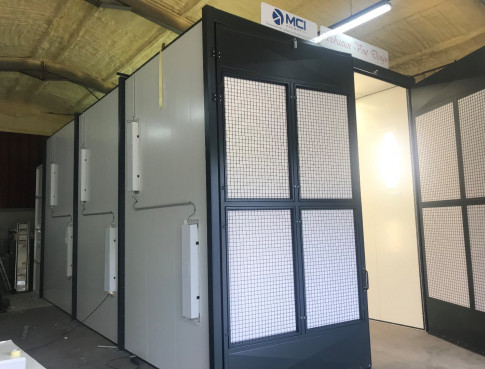 Cabine de peinture liquide pour camions en Isére (38)